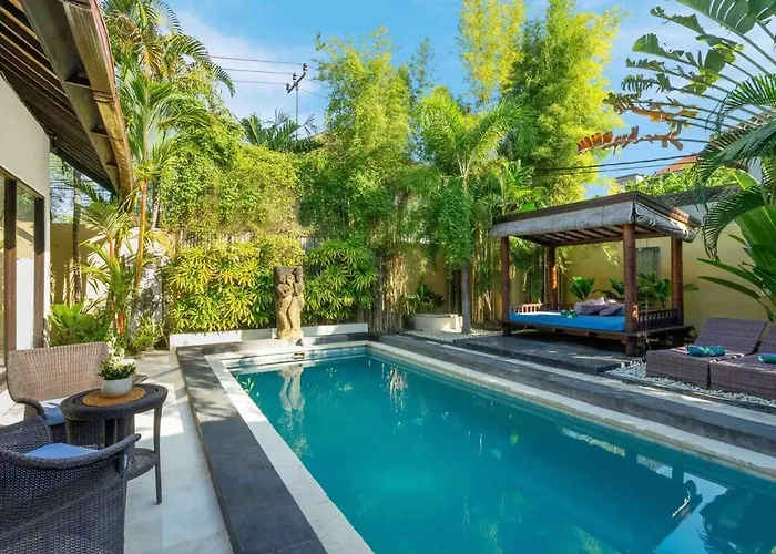 A B C 8br Private Pool And Kitchen Legian