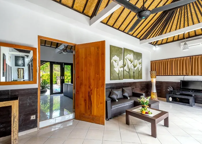 Villa A B C 8br Private Pool And Kitchen Legian *