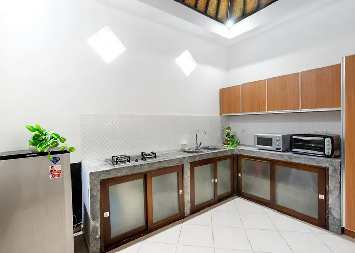 Villa A B C 8br Private Pool And Kitchen Legian *