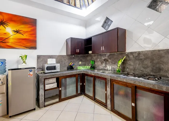 Villa A B C 8br Private Pool And Kitchen Legian *