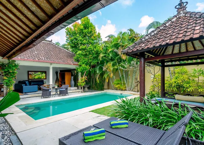 A B C 8br Private Pool And Kitchen Legian Villa Seminyak (Bali)
