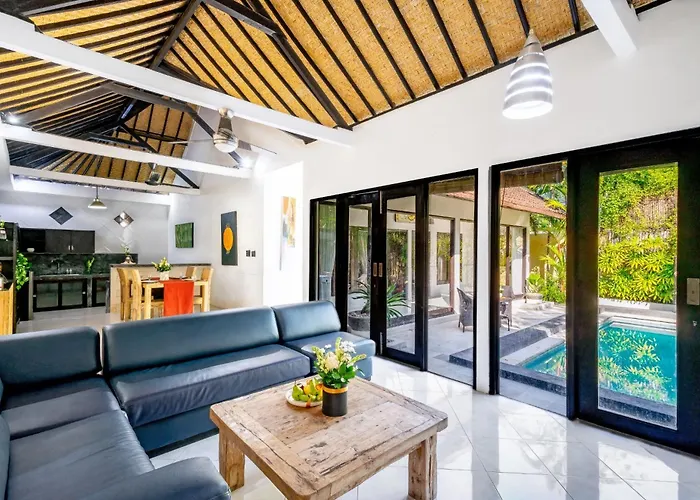 A B C 8br Private Pool And Kitchen Legian Villa *