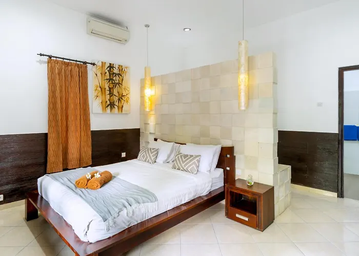 A B C 8br Private Pool And Kitchen Legian Villa *