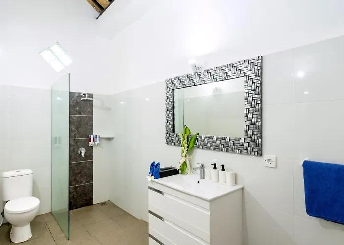 A B C 8br Private Pool And Kitchen Legian Villa *
