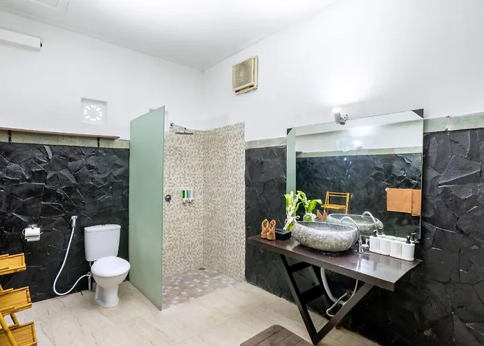 Villa A B C 8br Private Pool And Kitchen Legian *